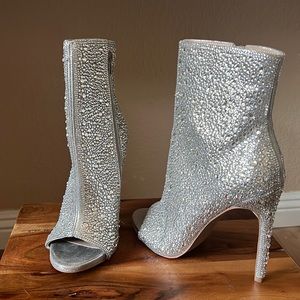 NEVER WORN Steve Madden Heels ✨